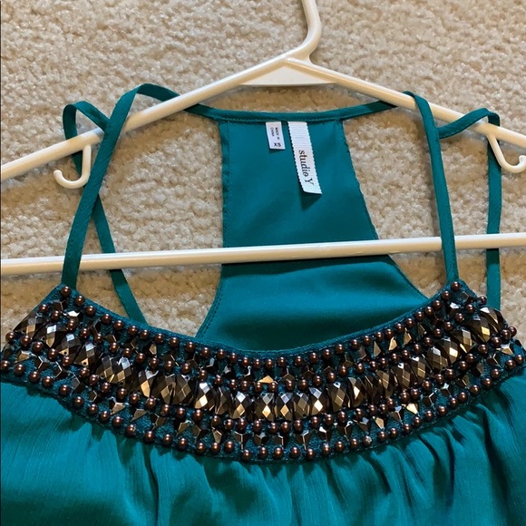 Top - Picture 2 of 8